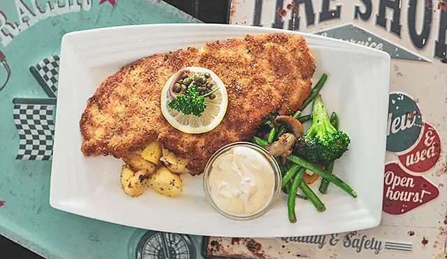 Schnitzel hos Restaurang Varberg Nord